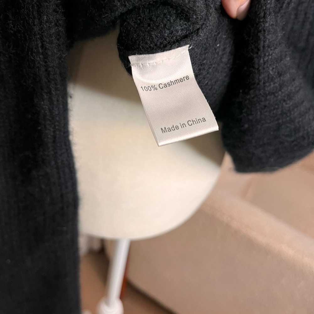 La Ligne New York cashmere sweater size medium - Picture 9 of 9